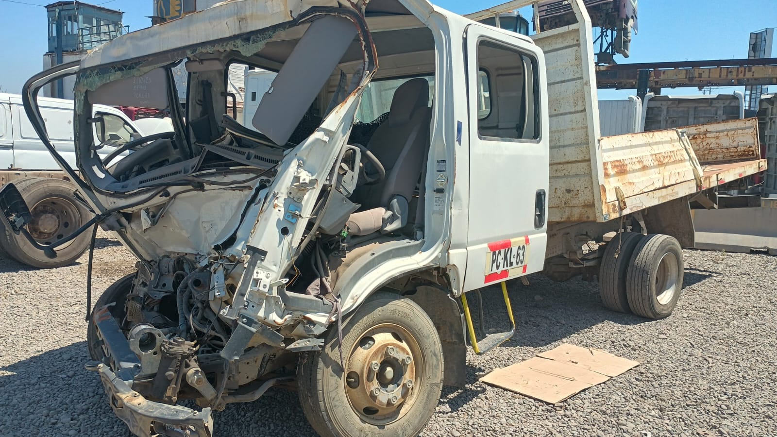 CABINA Chevrolet NPR 816 2015  USADA  EN DESARME